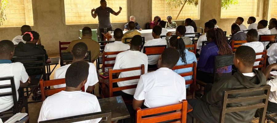 students at glenz school of health sciences